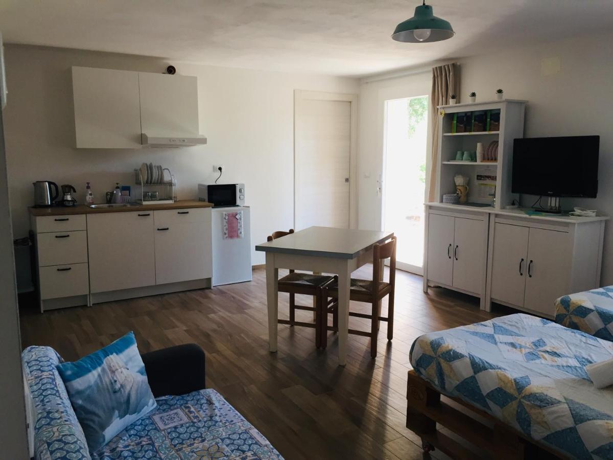 B&B I Falchi Pellegrini Монцуно Экстерьер фото